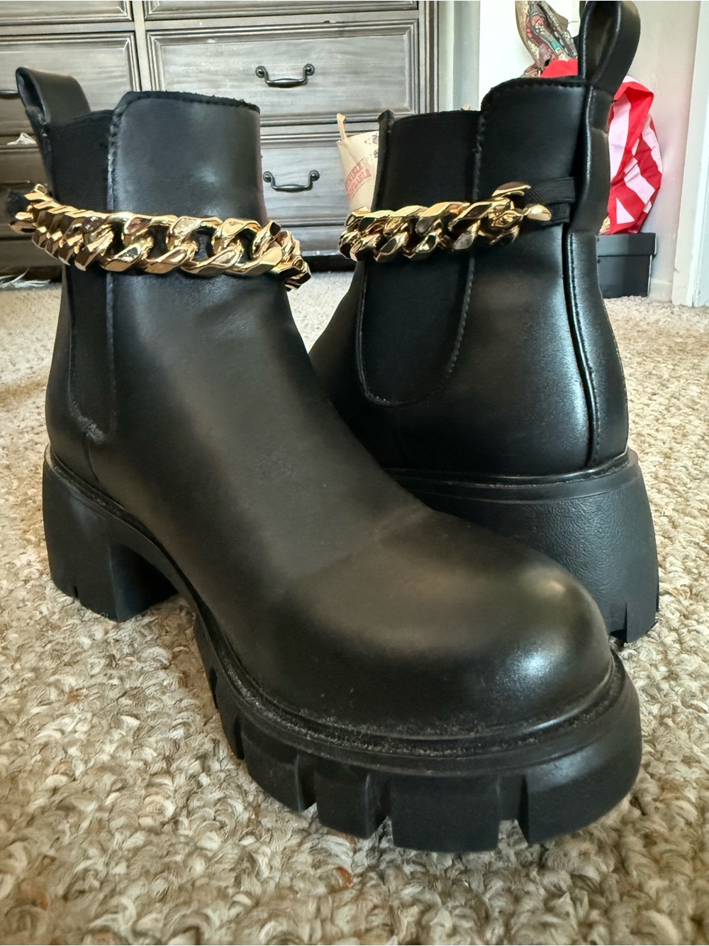 Steve Madden Chunky Black Chelsea Boot with Gold Chain Accent